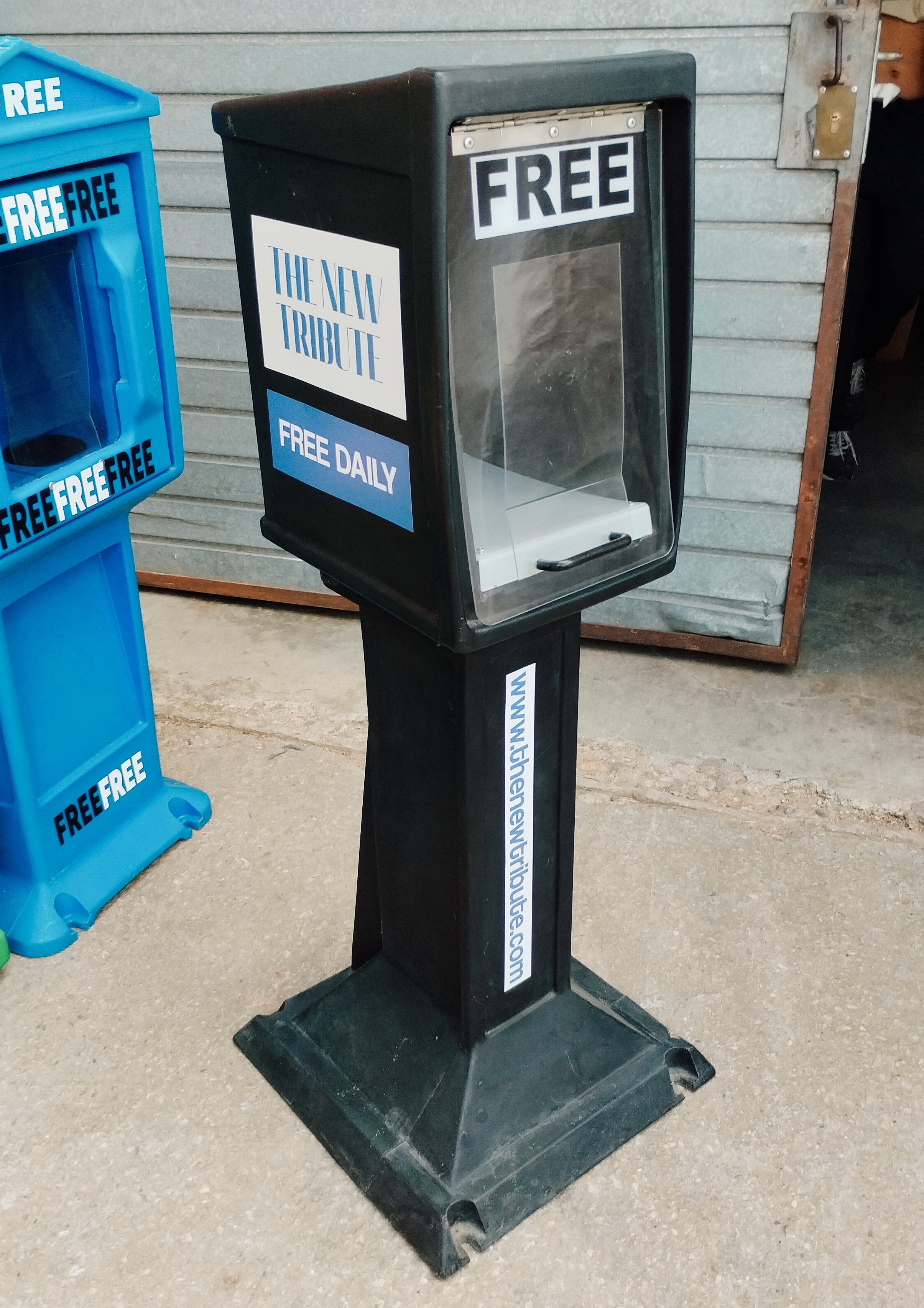 expendedor periodicos america plastico 112x42x38 118x45x39 106x52x43 121x29x35 110x53x40 (45eu.) 1u